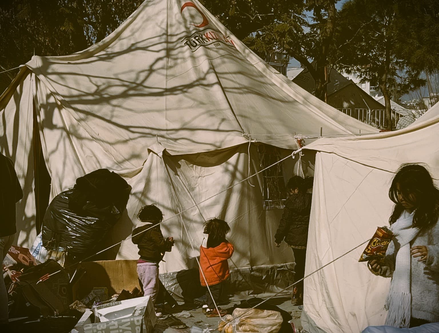 Afet Bölgelerinde Yardım