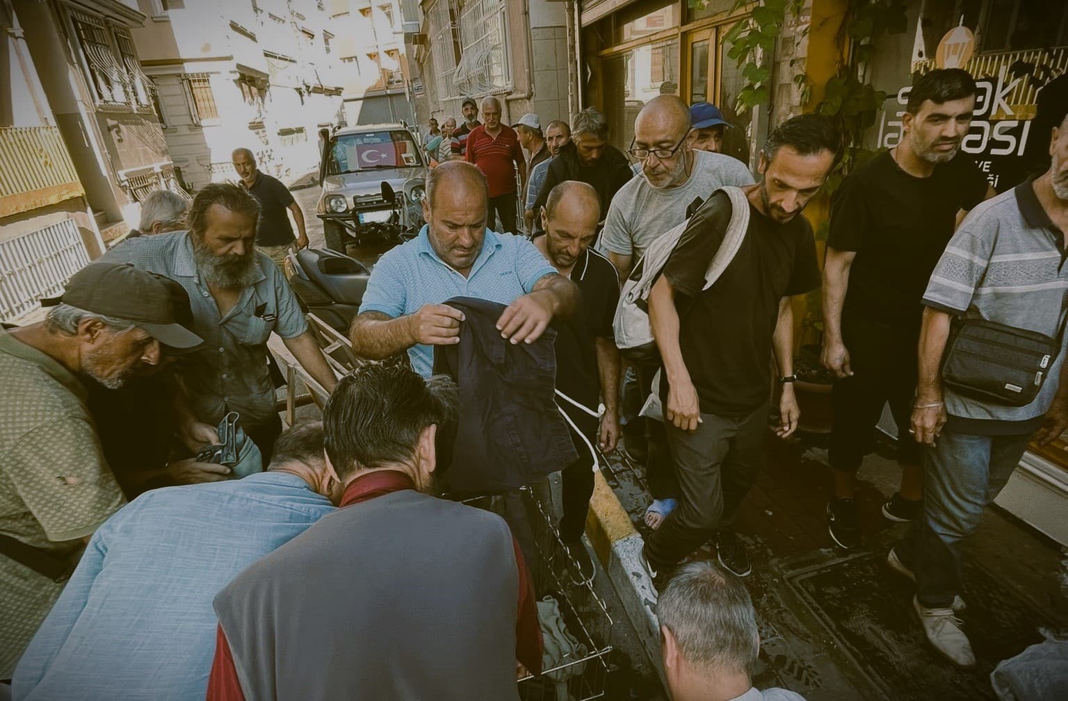 Battaniye ve Giyim Yardımı